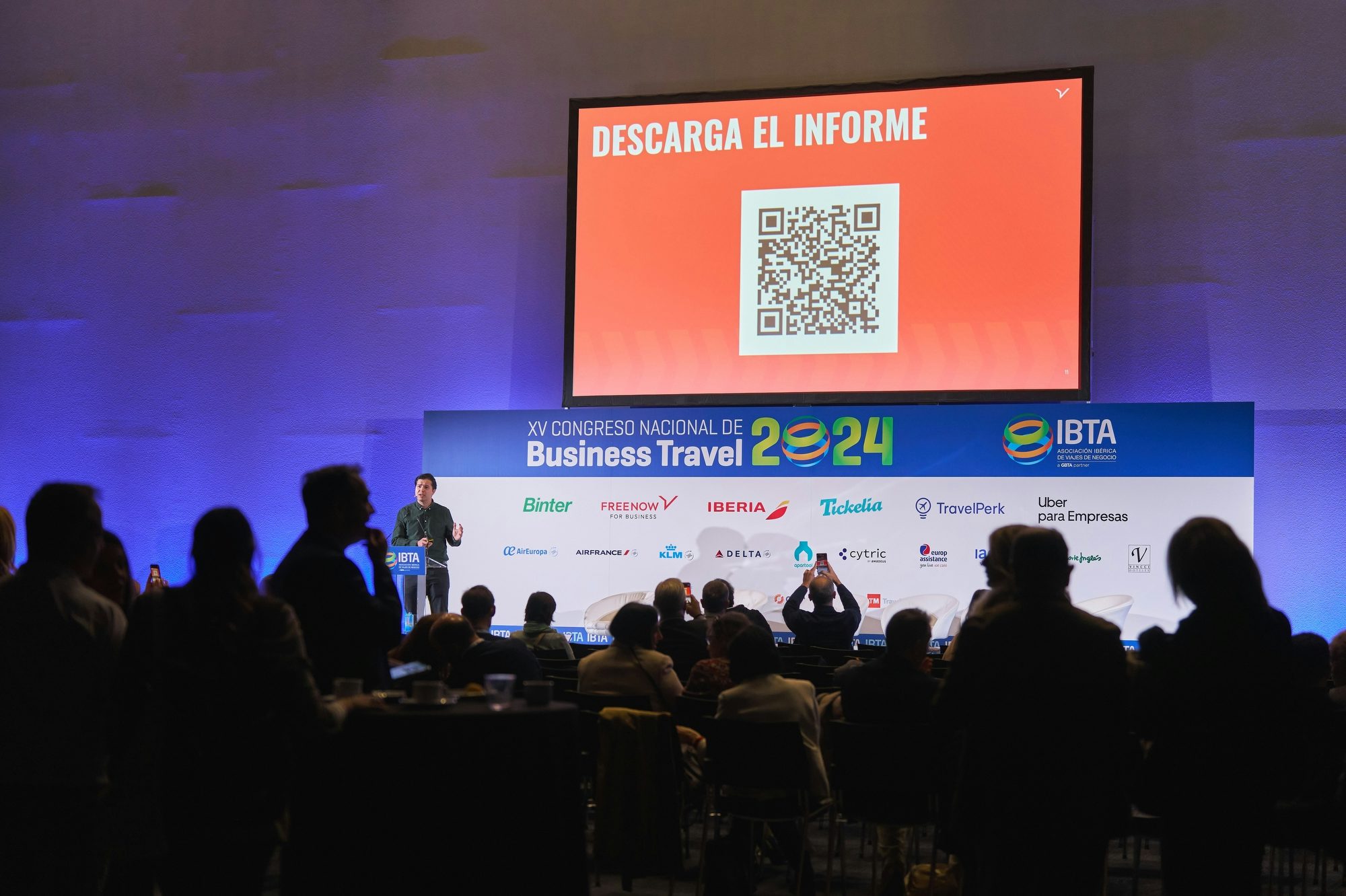 FREENOW for Business presenta el informe elaborado con GBTA sobre viajes de negocios en el evento de IBTA en Madrid