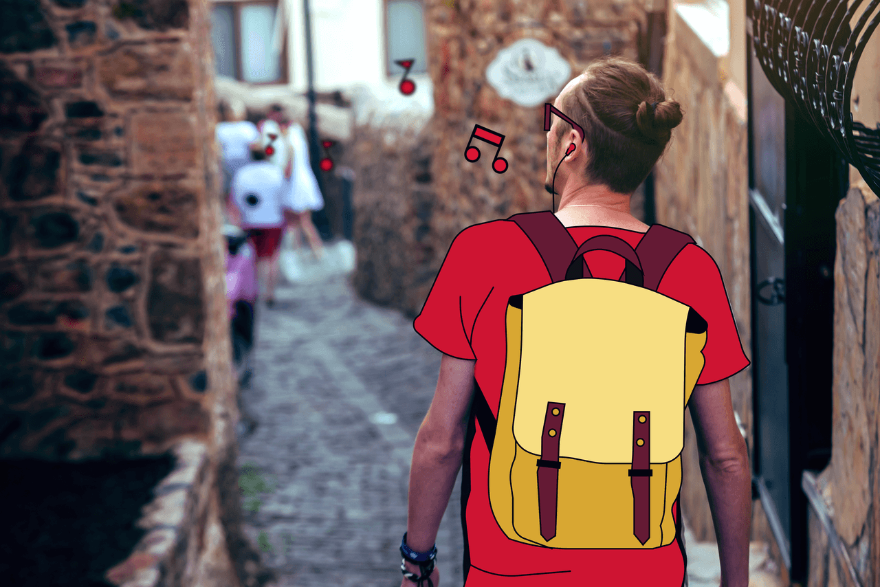 Un viajero de negocios disfruta de su tiempo libre