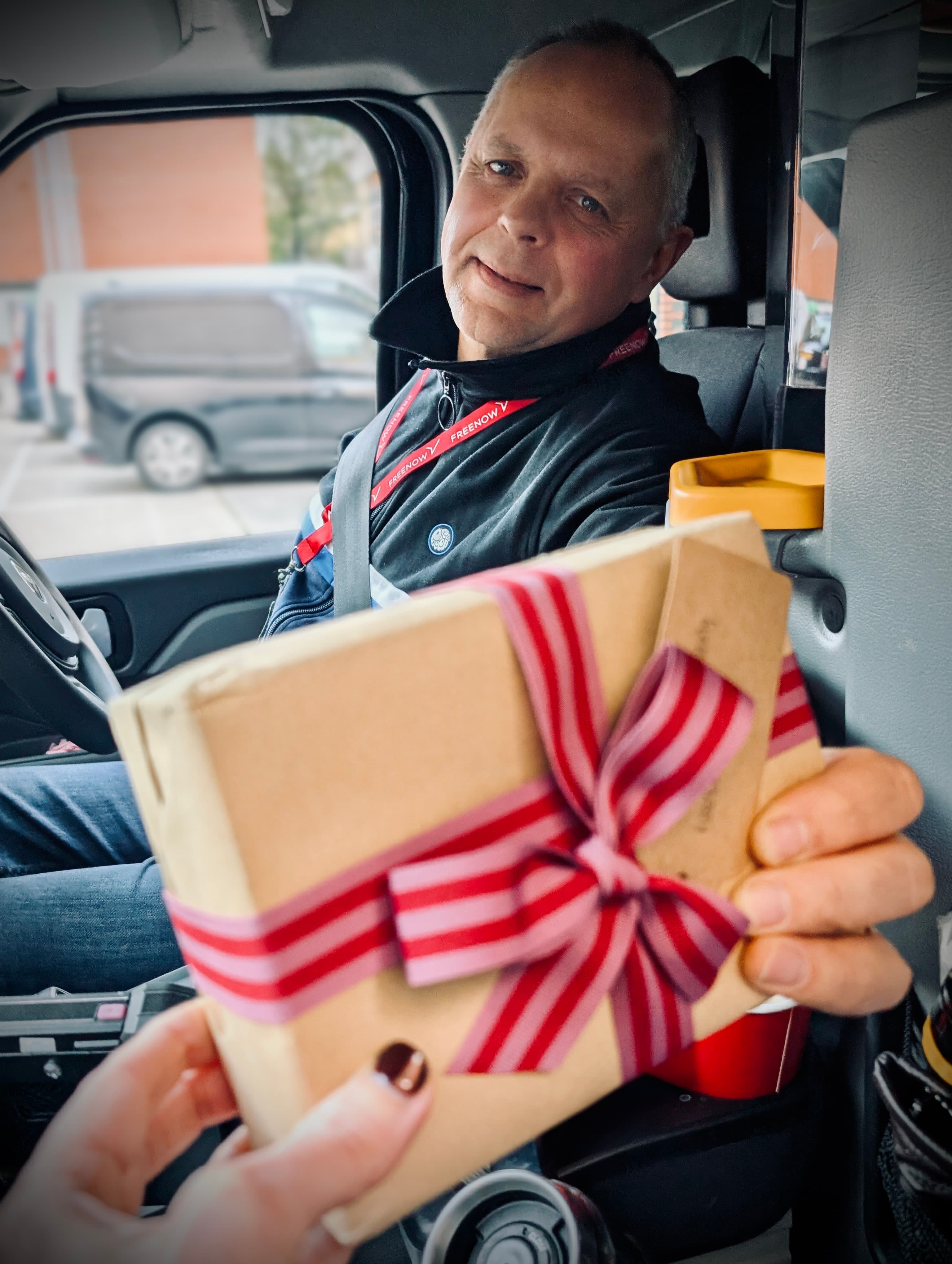 Freenow by Lyft_one less gift to worry about 2.jpg