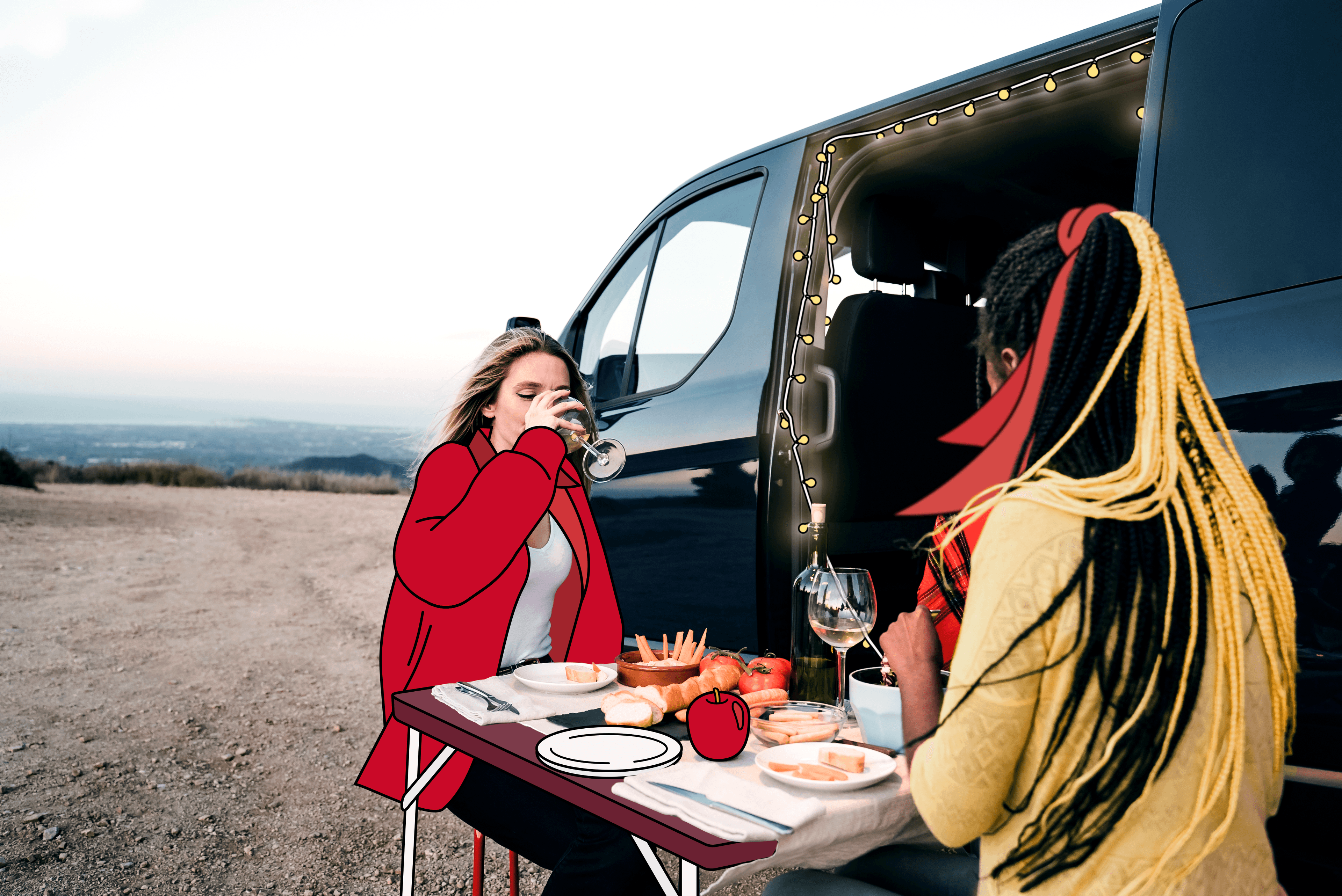 Due dipendenti seduti fuori da un camper, noleggiato utilizzando il loro benefit per i dipendenti Mobility Budget, mangiano e bevono.
