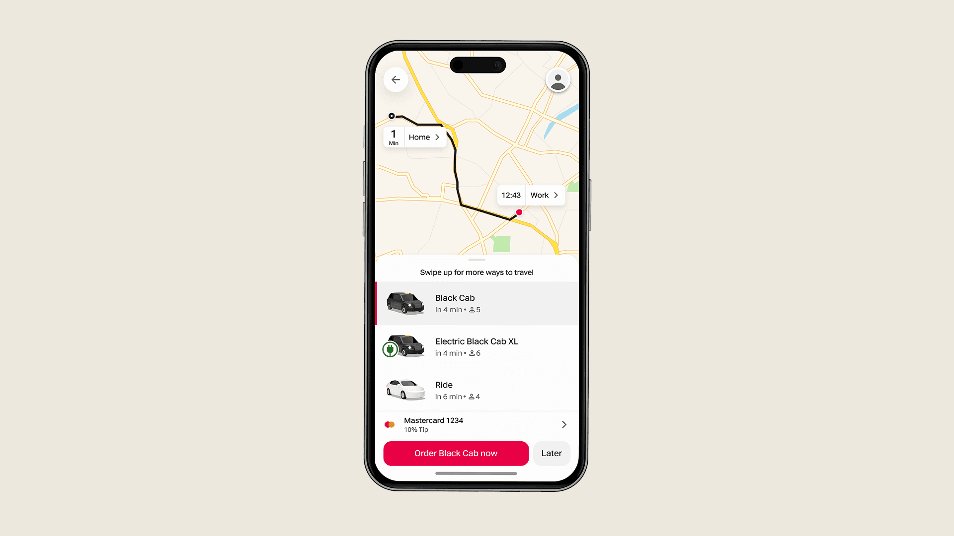 Un telefono cellulare con l'applicazione Freenow che mostra i taxi e la mappa.